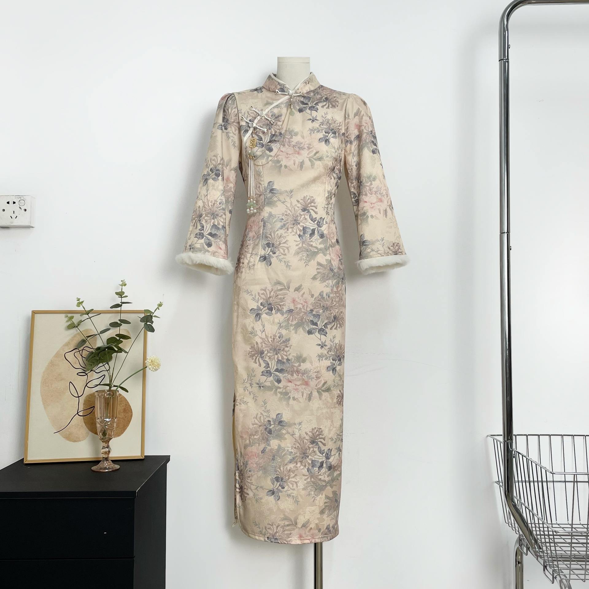 8349#自制新中式国风厚款纹理提花素雅旗袍-阿里巴巴