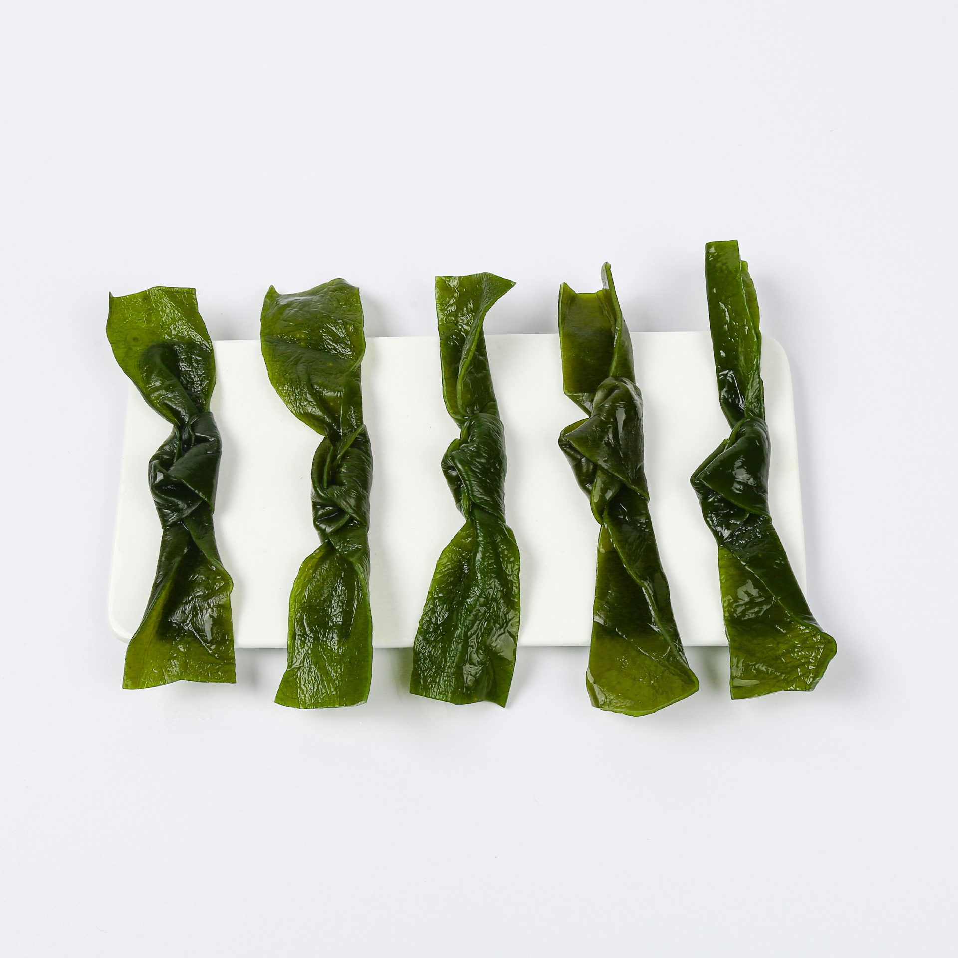 霞浦盐渍海带结 新鲜海带扣火锅食材麻辣烫串 海带批发 厂家直供