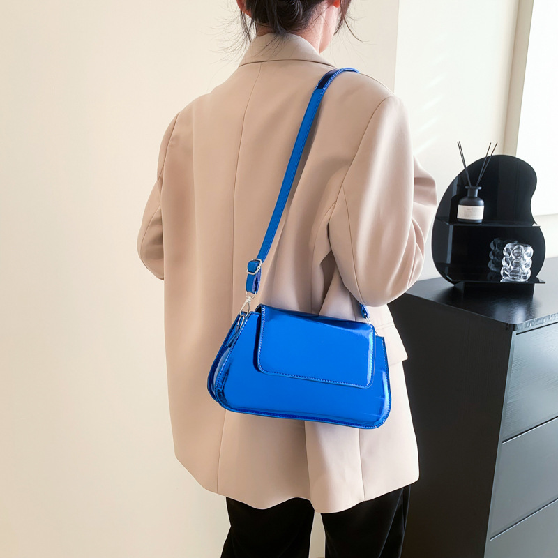 Bags Special-Interest Design Glossy Small Square Bag 2023 New Popular Shoulder Underarm Bag Sense Laser Shape-Fixed Bag