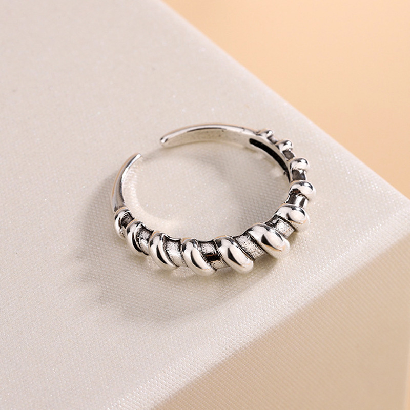 螺纹缠绕戒指 韩版时尚个性小众气质镀银麻花牛角包指环外贸货源