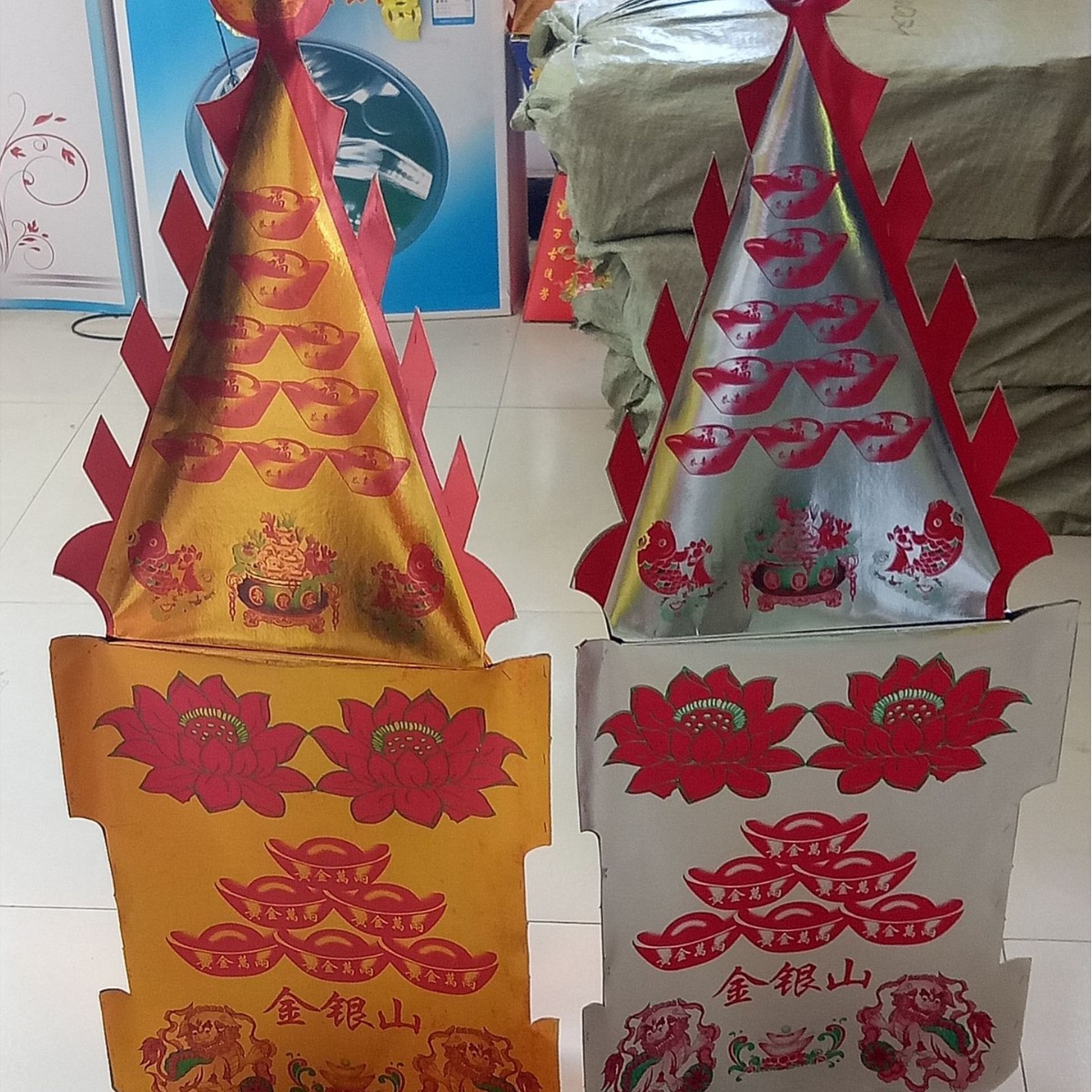 丧葬用品,大吸塑山金银山 金银斗 亮山批发销售硕品殡葬用品白事