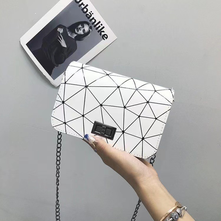 Women's Bag 2023 New Fashion Rhombus Single Shoulder Crossbody Small Bag Korean Fashion All-Matching Women's Chain Bag