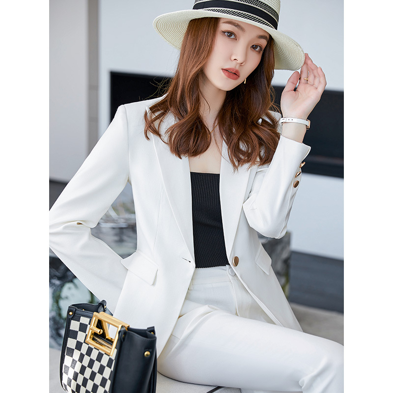 白色小西装外套女春秋2022新款高级感时尚气质小个子休闲西服套装