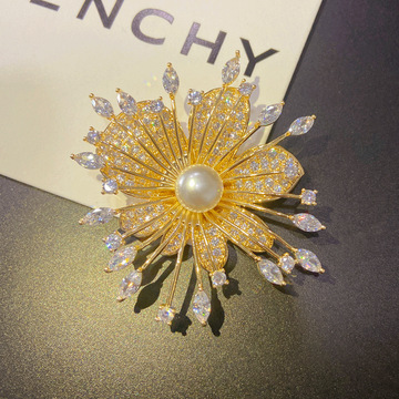 日韩时尚新款潮微镶锆石太阳花胸针女士奢华百搭扣针配饰批发热卖