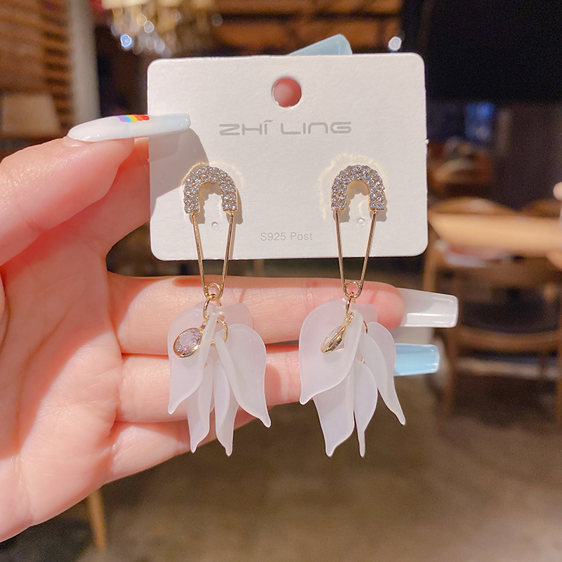 S925 Silver Needle Fragrant Pearl Asymmetric Natural Style Earrings Female Personality Temperament All-Match Simple Lovely Earrings