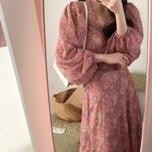 预售 新款韩国东大门24春季气质温柔法式优雅设计感V领碎花连衣裙
