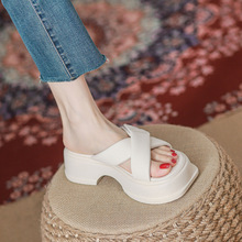 厚底松糕鞋2024夏季新款小个子女鞋法式外穿拖鞋白色凉拖罗马凉鞋