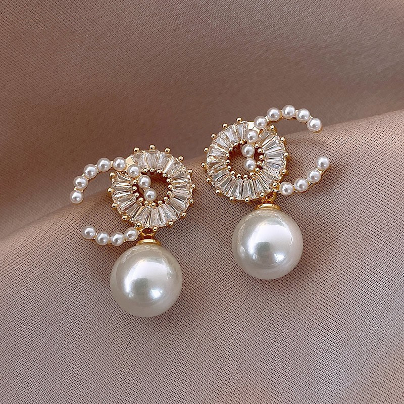 New 925 Silver Stud Earrings Light Luxury Double C Pearl Earrings Female Niche Design Earrings New Fashion Live Supply