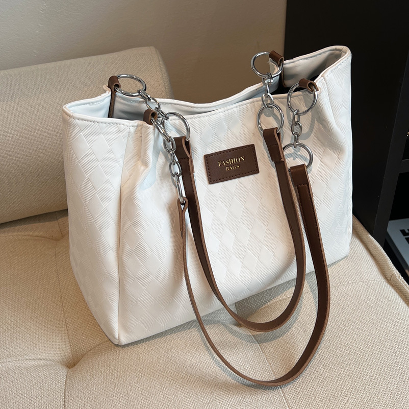 Large Capacity Bag Women's Bag 2023 New Spring High Sense Niche Class Commuter Bag All-Match Shoulder Tote Bag