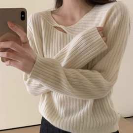 白色正肩镂空套头毛衣女秋冬2023新款外穿内搭长袖针织打底衫上衣