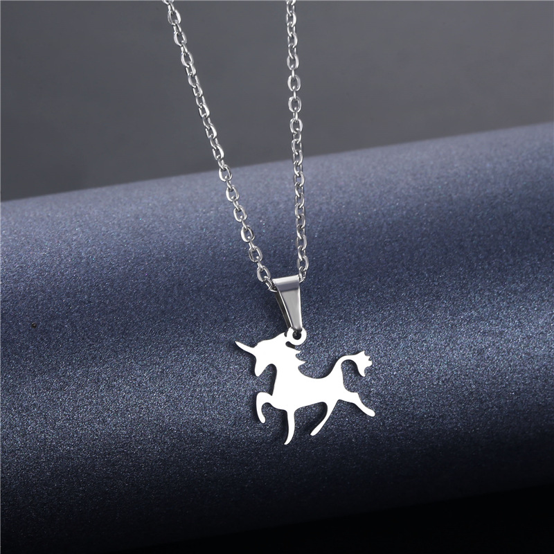 New Auspicious Tianma Necklace Fashion Stainless Steel Pendant Clavicle Chain Women's Simple Temperament Unicorn Necklace Ornament