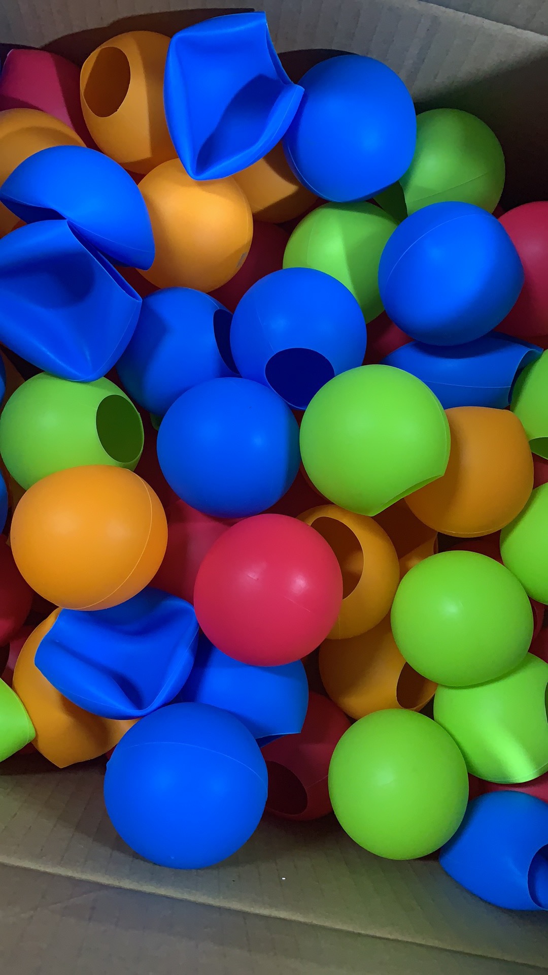 源头厂家硅胶水球儿童玩具波波球装水发泄游乐城硅胶球水仗玩具球