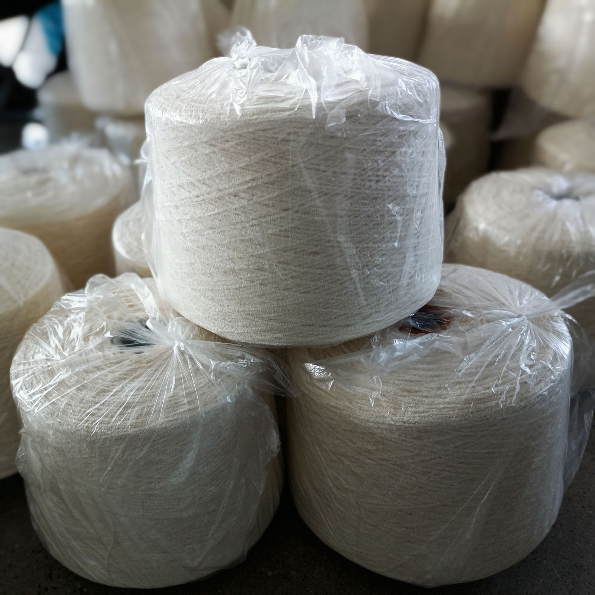 纯棉雪尼尔纱线供应各类雪尼尔纱线厂家供应批发