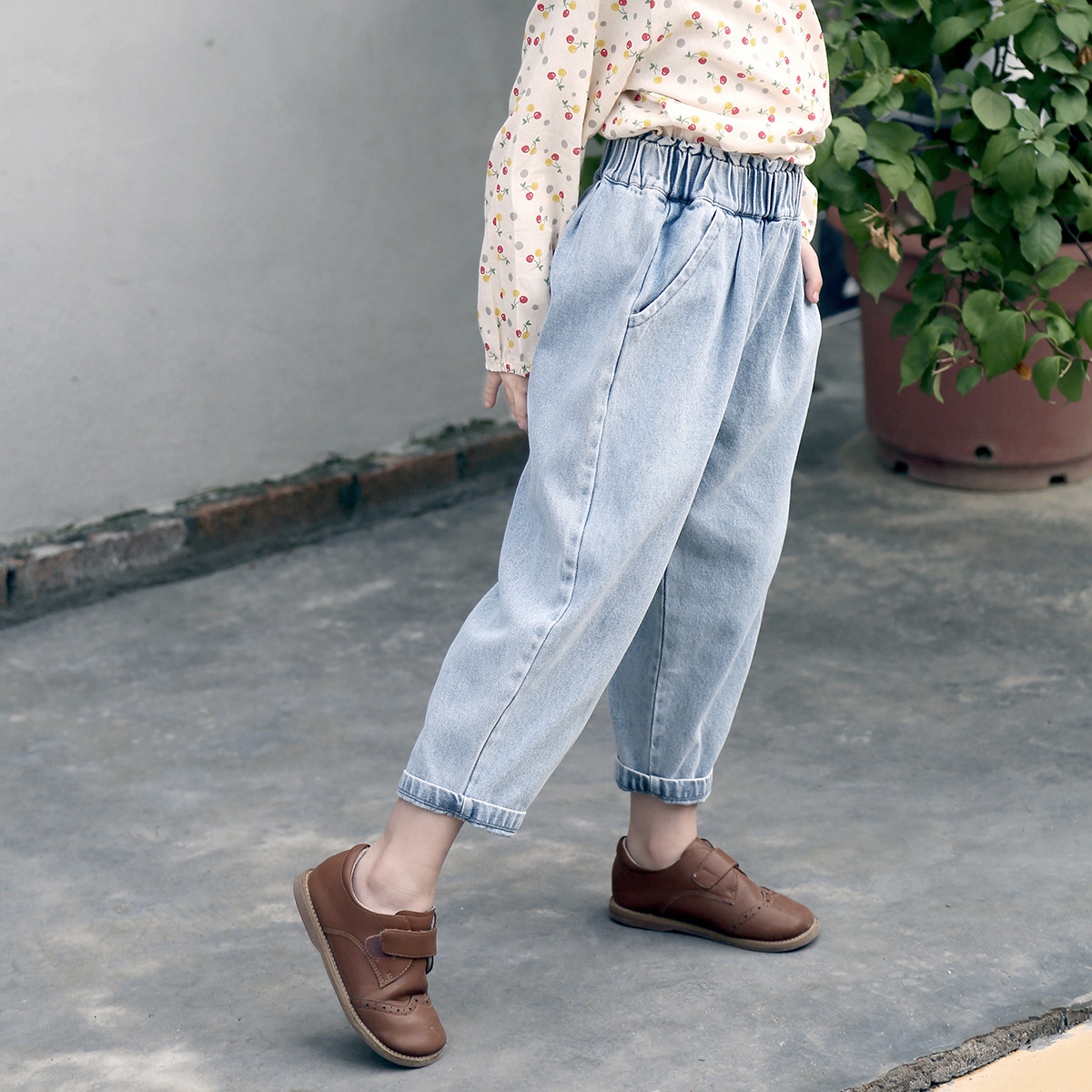 儿童牛仔裤韩版童装新款秋冬季中童萝卜长裤洋气小女生哈伦裤子潮