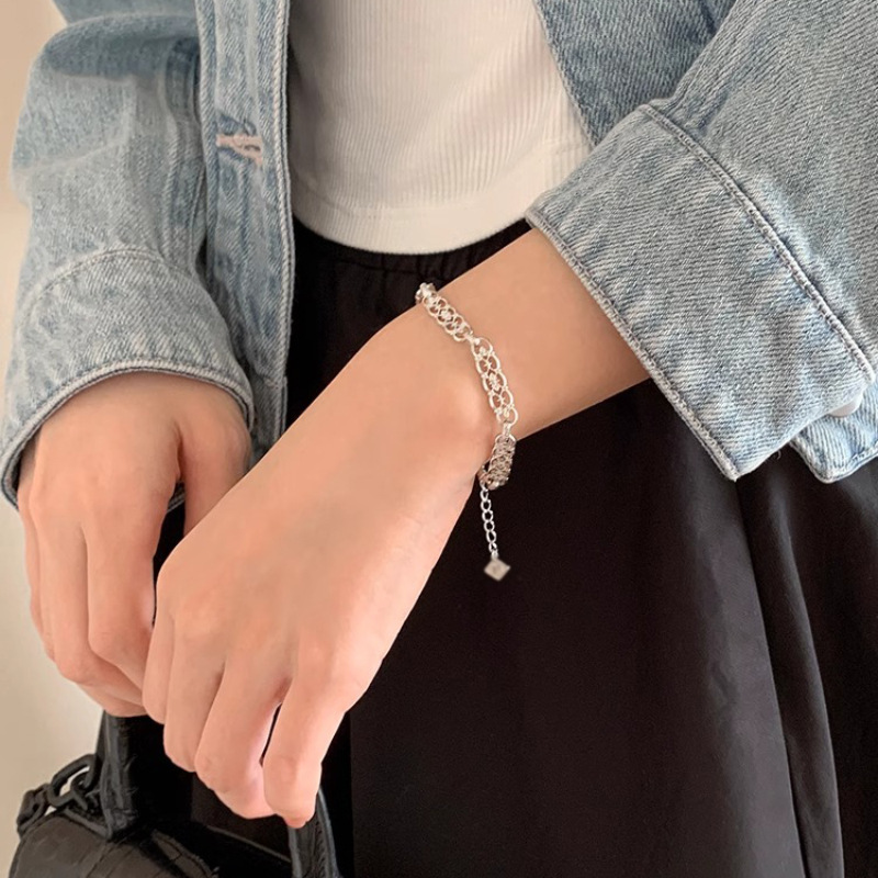 Korean Style Hollow out Stitching Simple Bracelet Women's Cold Style Fashion Minority Design Light Luxury All-Match High-Grade Jewelry Fashion