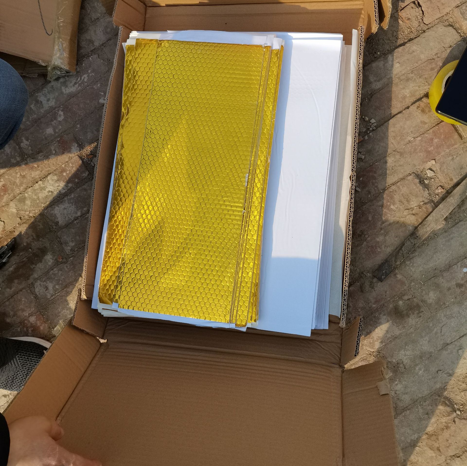 下水道隔音减震阻尼片 汽车自粘止震隔音阻尼片丁基胶黄金阻尼片