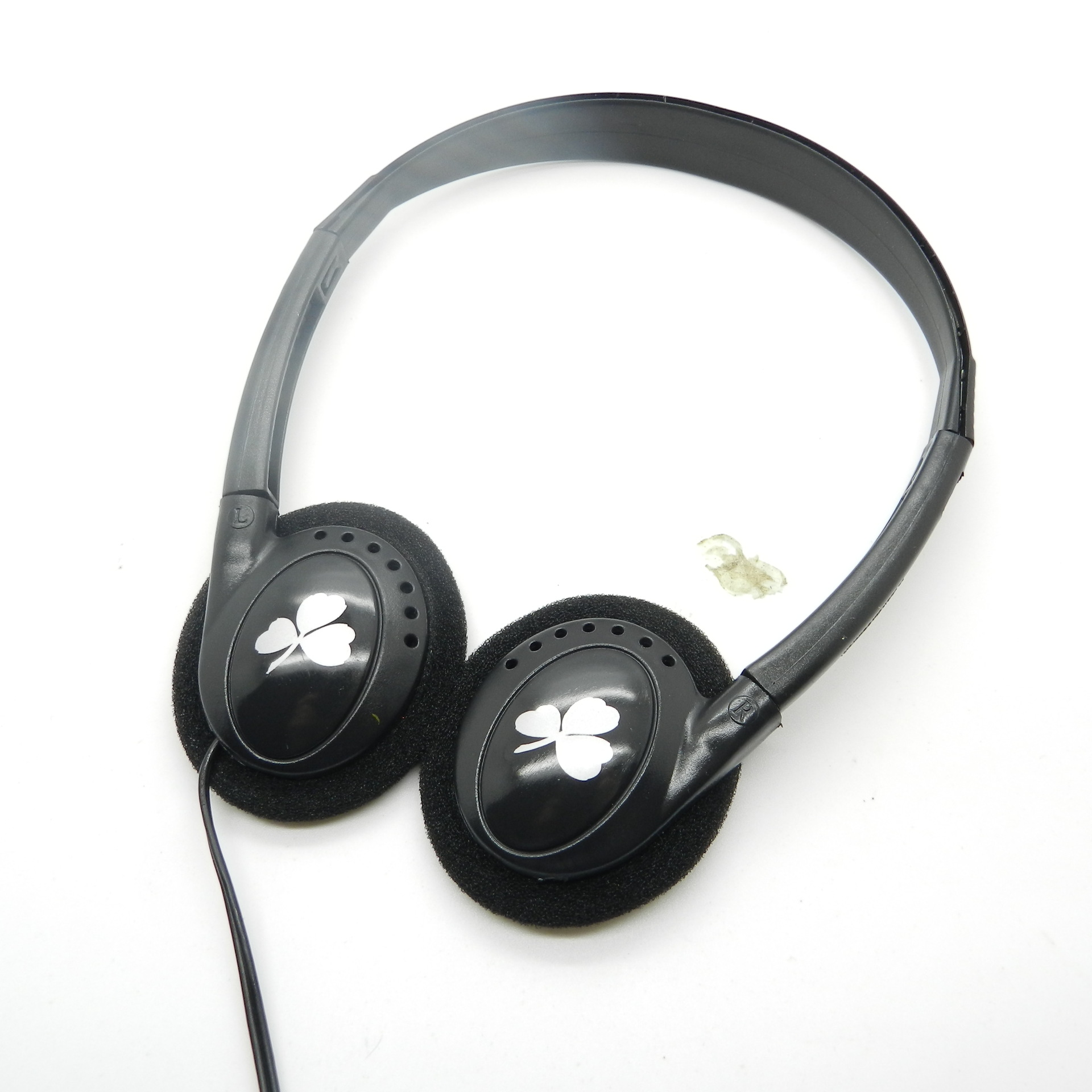 2(m)灵敏度100(db)插头类型直插型佩戴方式头戴式耳机类型头戴式耳机