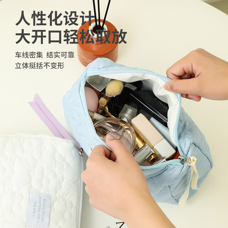 Cream Flower Cosmetic Bag Girl Heart Large Capacity Portable Hand Cosmetics Travel Storage Bag Wash Bag for Women