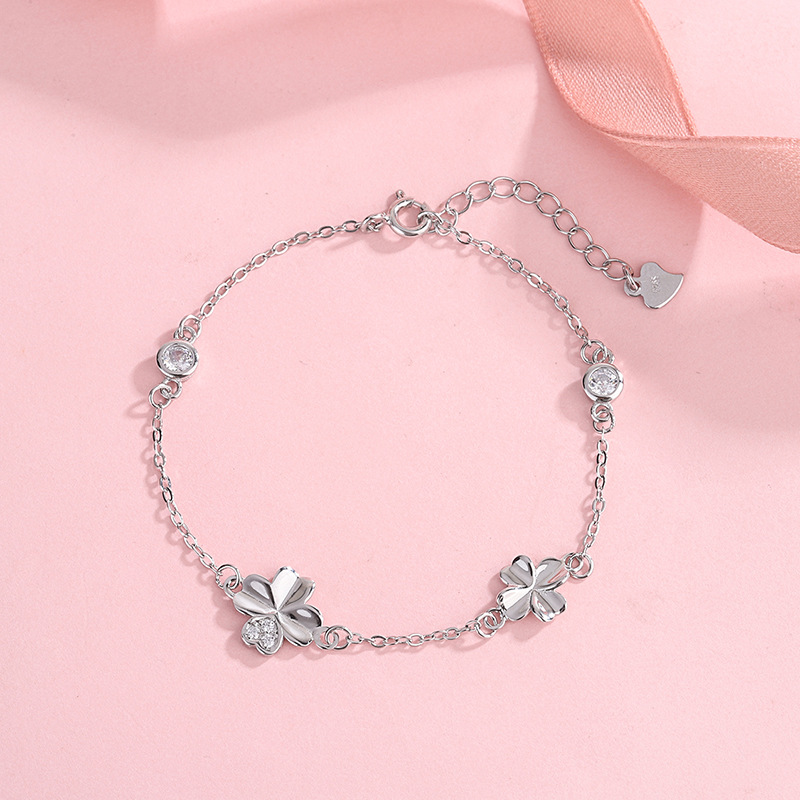 925四叶草锆石手链女闺蜜简约学生毕业礼物小众设计日韩版批发