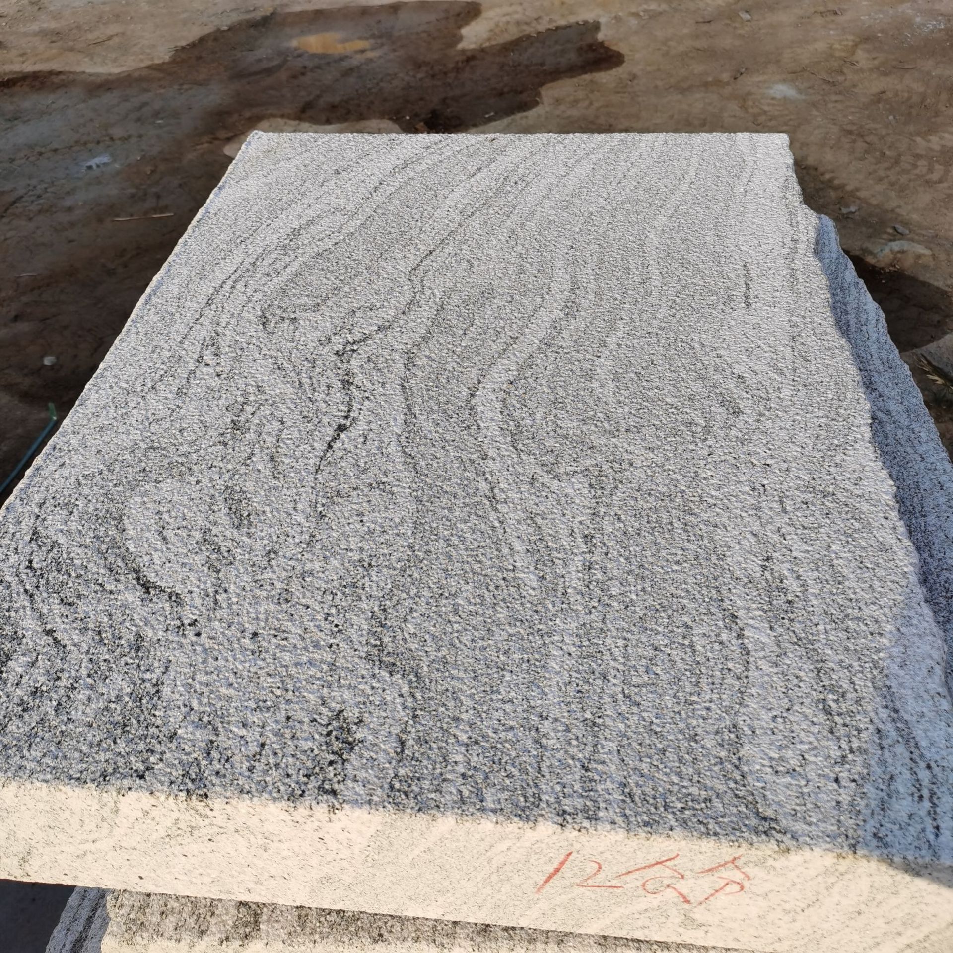 大漠流金石材幻彩麻火烧水洗面大漠流金花岗岩荔枝面幻彩流金喷砂