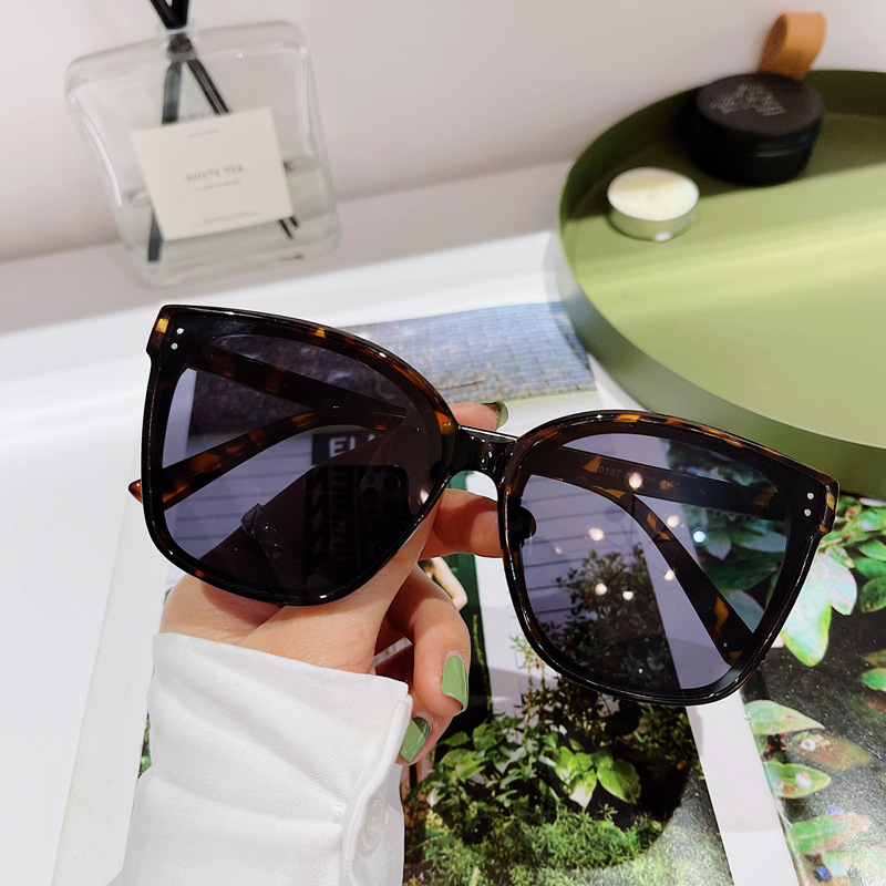 2021新款gm墨镜女韩版潮网红款欧阳娜娜同款太阳镜大框透明渐变镜