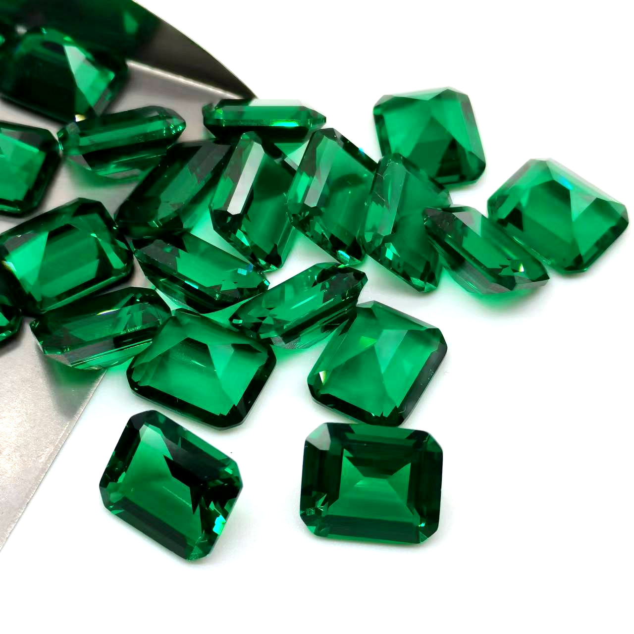 绿纳米长方形倒角车平 祖母绿切割合成宝石戒面 祖母绿宝石裸石