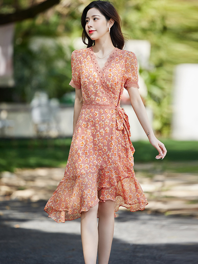 碎花雪纺连衣裙女夏2022年夏装新款小清新女装夏季短袖气质裙子