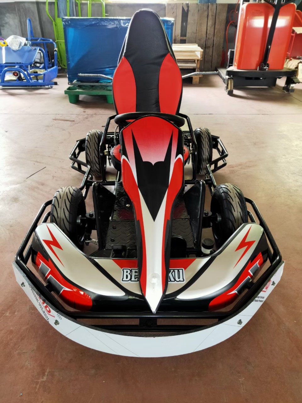 百越四轮电动儿童竞技卡丁车室内漂移车广场出租沙滩汽油摩托车