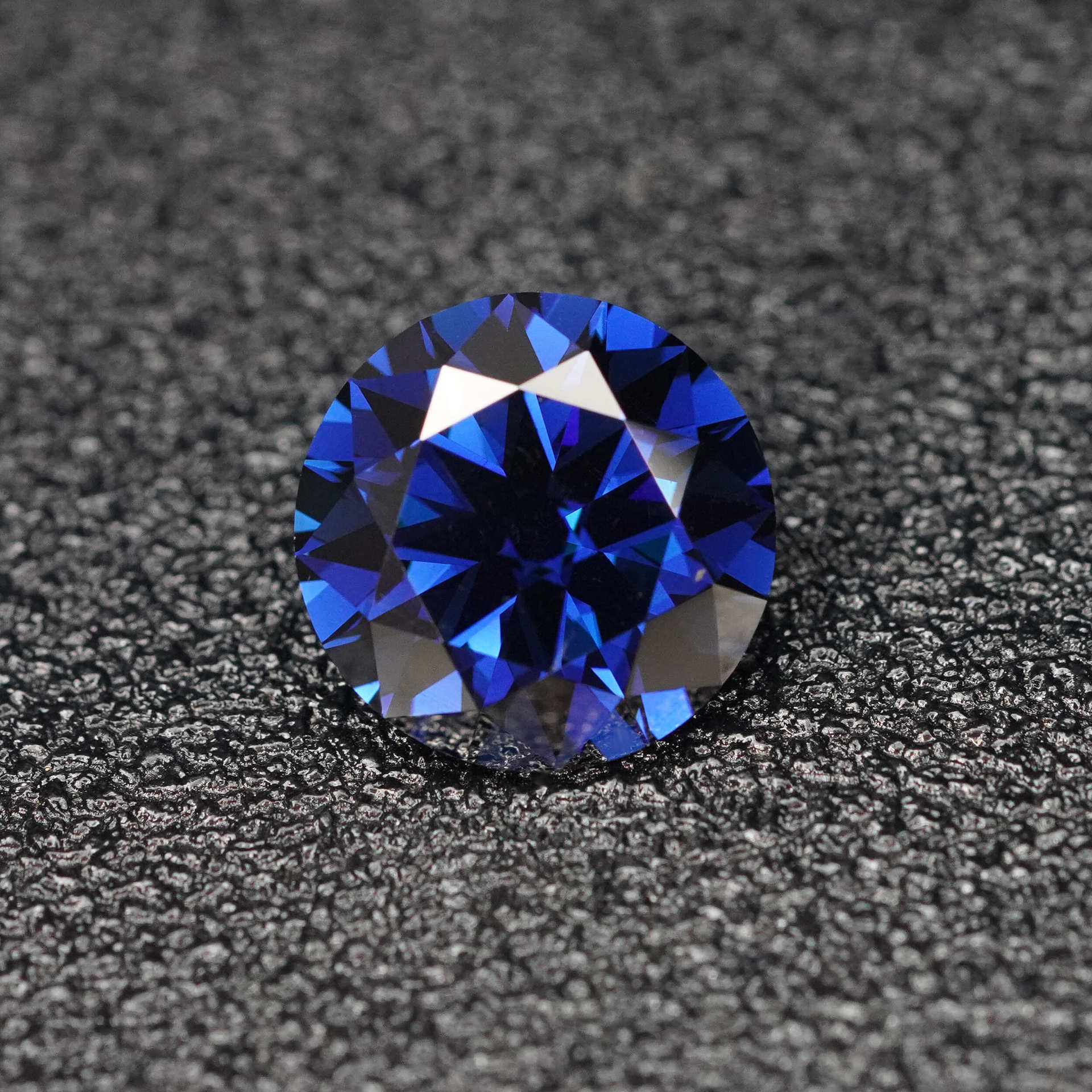 蓝宝石纯色宝蓝原色圆形八心八箭莫桑裸石现货过测钻笔配gra证书