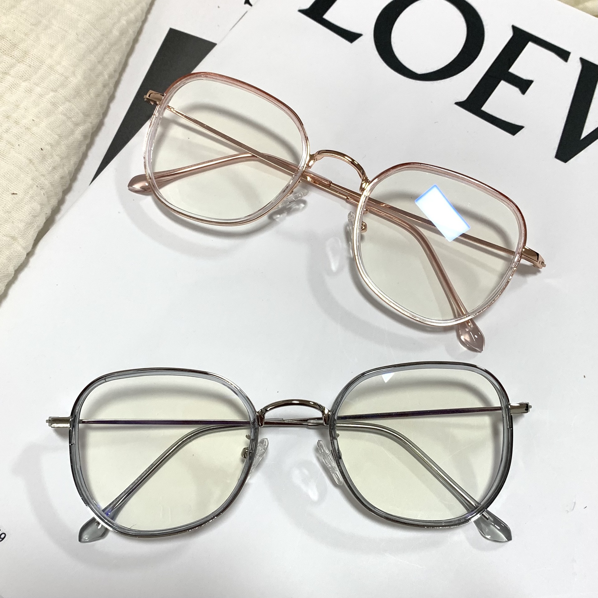 2021金胶新款渐变小框圆形眼镜简约可爱防蓝光素颜近视镜框女小脸