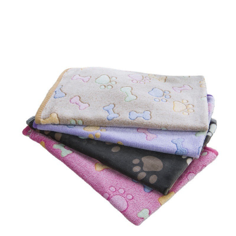 in Stock Wholesale Cross-Border Pet Blanket Four Seasons Universal Cat Dog Blanket Thickened Flannel Paw Print Blanket Pet Supplies