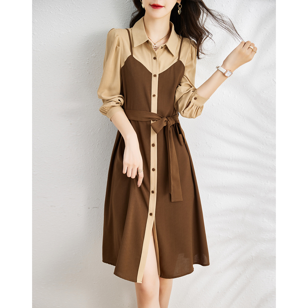 时尚咖色连衣裙2021早秋新款撞色拼接气质优美收腰显瘦长袖裙子女