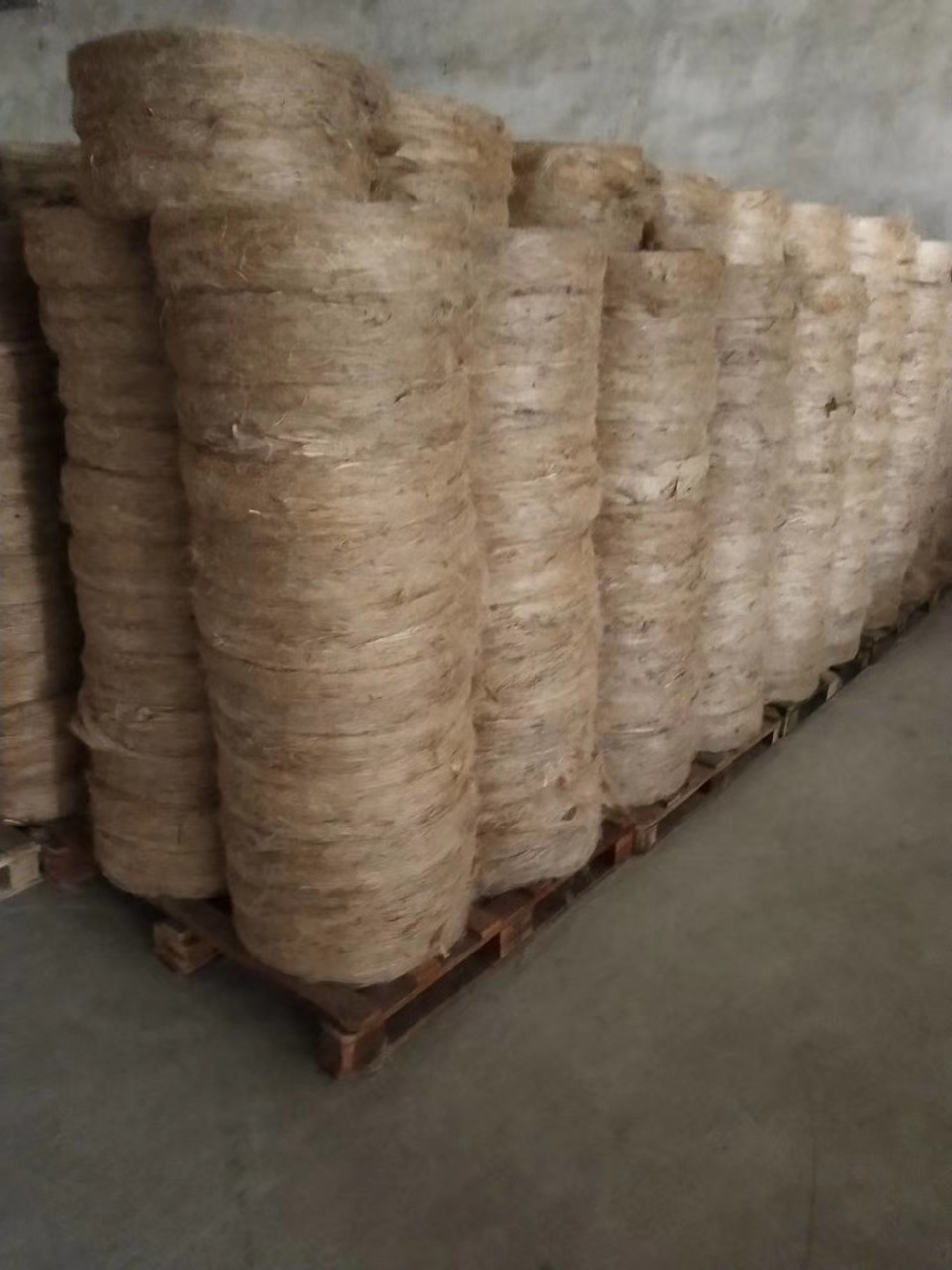 厂家供应油麻丝麻丝卷填缝堵洞伸缩缝,水暖专用麻丝.-阿里巴巴