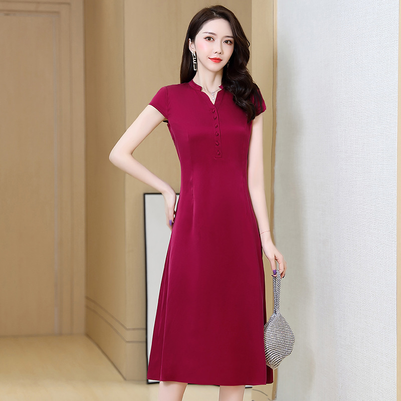 洋气纯色连衣裙女2024夏季女装大牌小个子显瘦薄款桑蚕丝裙子