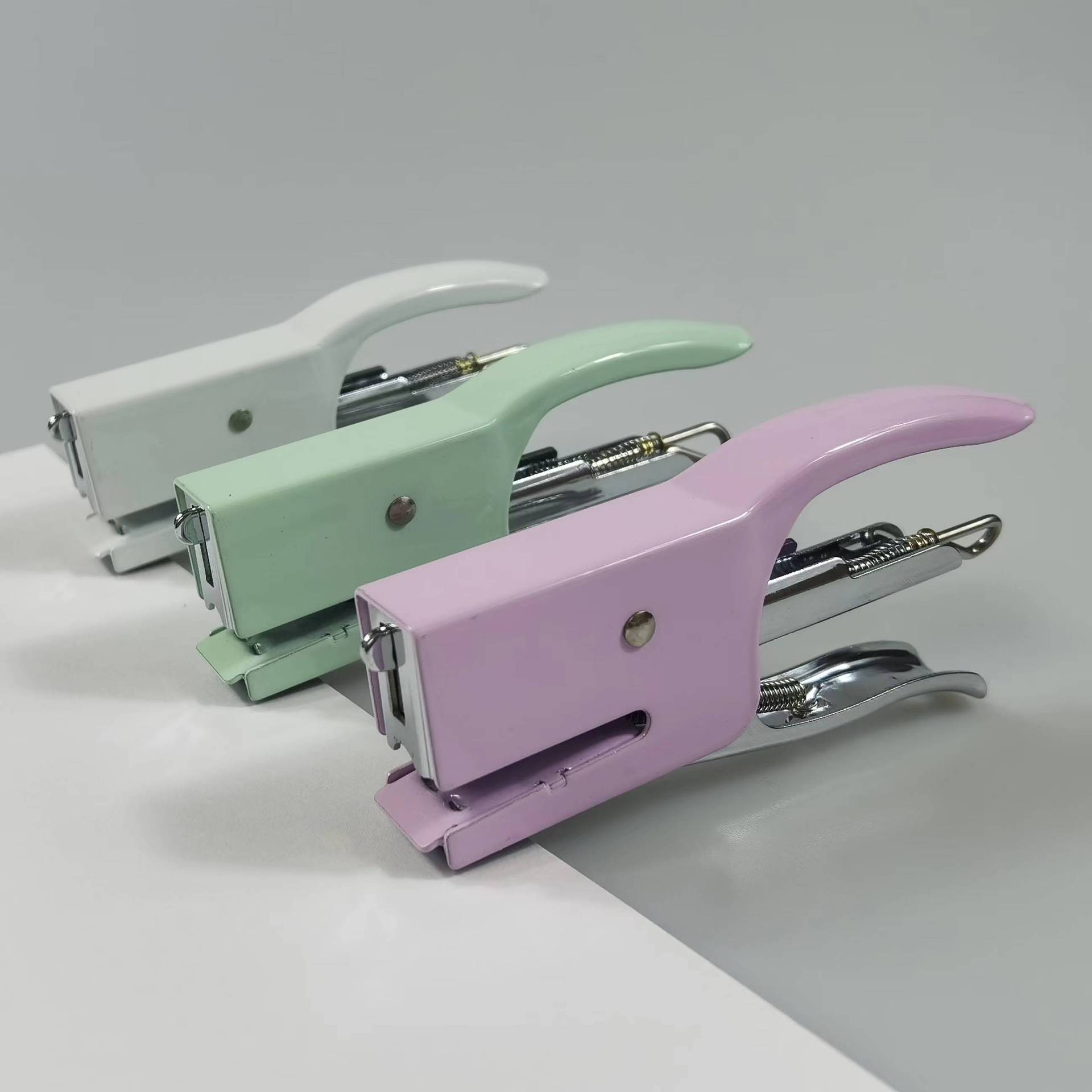 金属手握式订书机10号省力外卖打包装订机小号办公订书器商务礼品