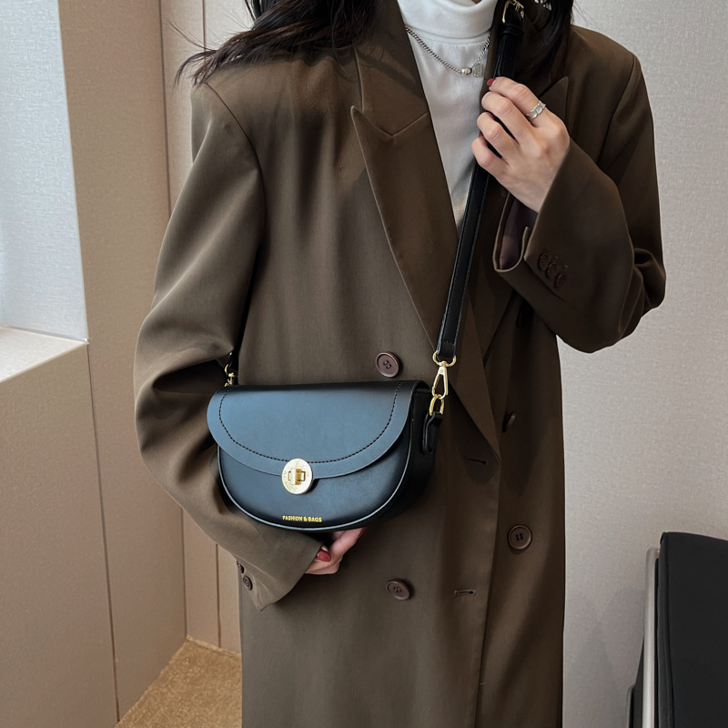 Women's Bag 2022 New Simple Fashion All-Match Shoulder Messenger Bag Retro Advanced Texture Saddle Bag