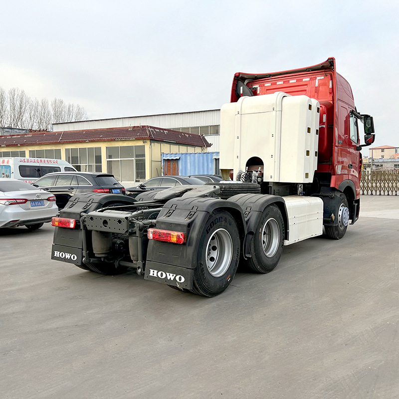 长期出口豪沃cng牵引拖车头 6*4重型卡车 420马力集装箱运输车头
