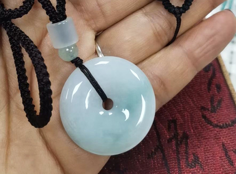 缅甸翡翠a货平安扣吊坠 男女款冰糯种白底青玉石平安扣项链玉吊坠