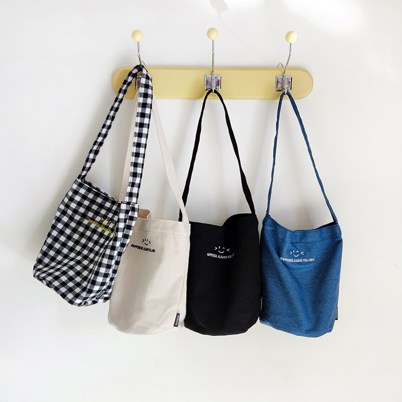 儿童斜挎包潮酷男女童帆布大兜子森系格子单肩包韩版牛仔布水桶包