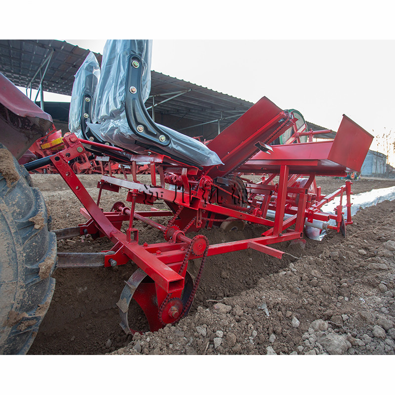 双行红薯种植机地瓜苗栽种机可滴灌覆膜栽种一体地瓜苗移栽机