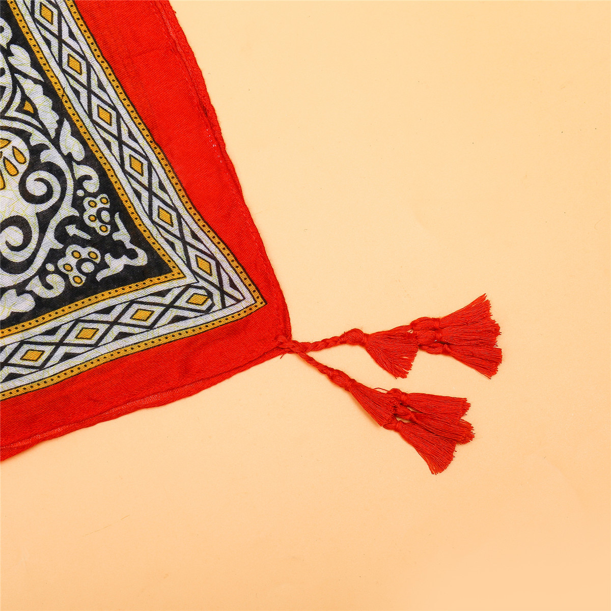 春秋季外贸新款民族风藤蔓图案印花流苏挂坠围巾两用披肩