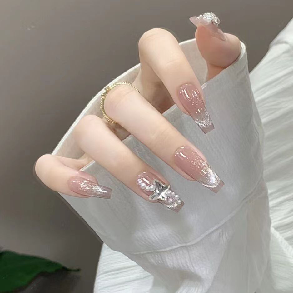 手工穿戴甲夏日新款珍珠蝴蝶钻渐变裸色中款指甲网红同款显白美甲