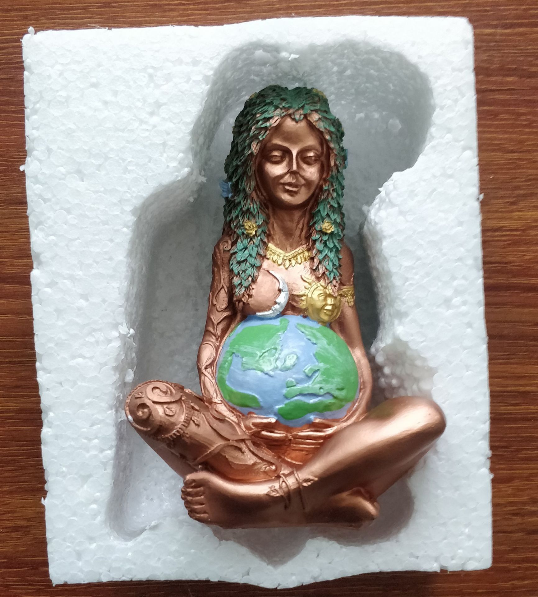 跨境新品大地母亲装饰地球母亲大地女神摆件盖亚女神雕像树脂摆件