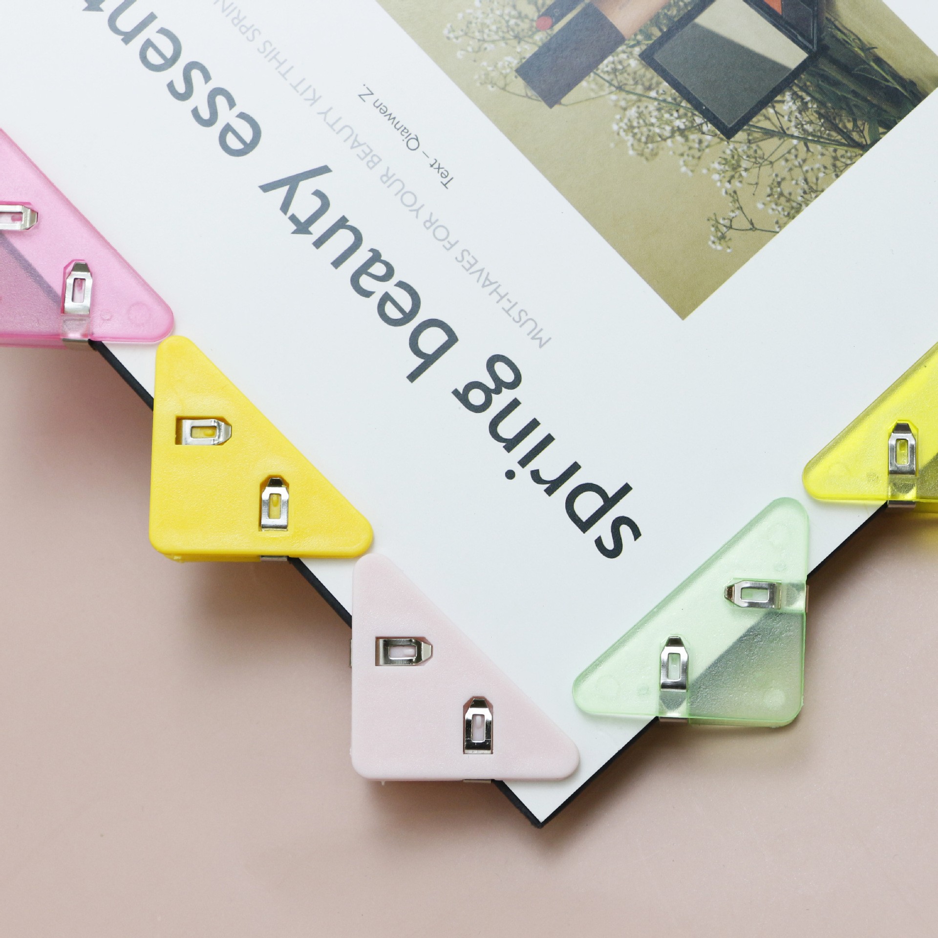 创意透明三角夹 可爱彩色边角夹 防书本试卷翘边神器学习办公夹