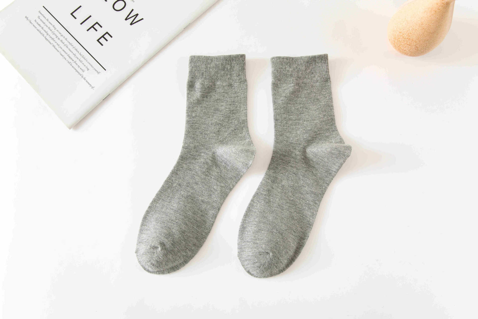 2022 New Spring, Autumn and Winter Men's Pure Color Cotton Mid-Calf Length Socks High Elastic Men's Socks Wholesale