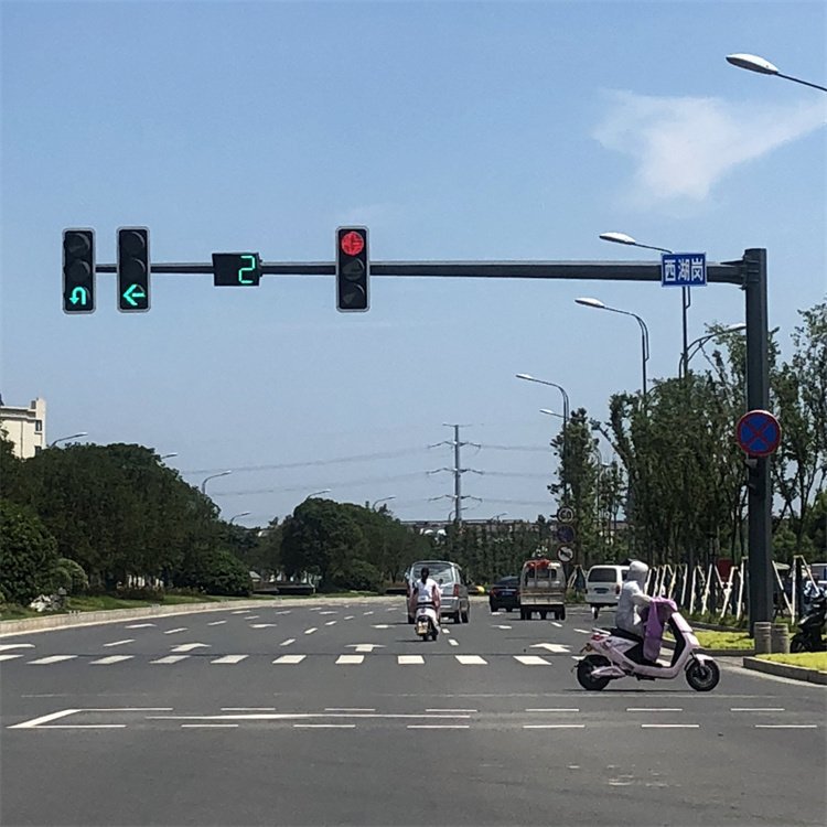 0成交0件信号灯杆供应八角悬臂红绿灯杆道路指示灯灯杆监控杆移动式