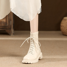 白色马丁靴秋季女单靴2022新款薄款靴子女英伦风中筒靴厚底短靴子