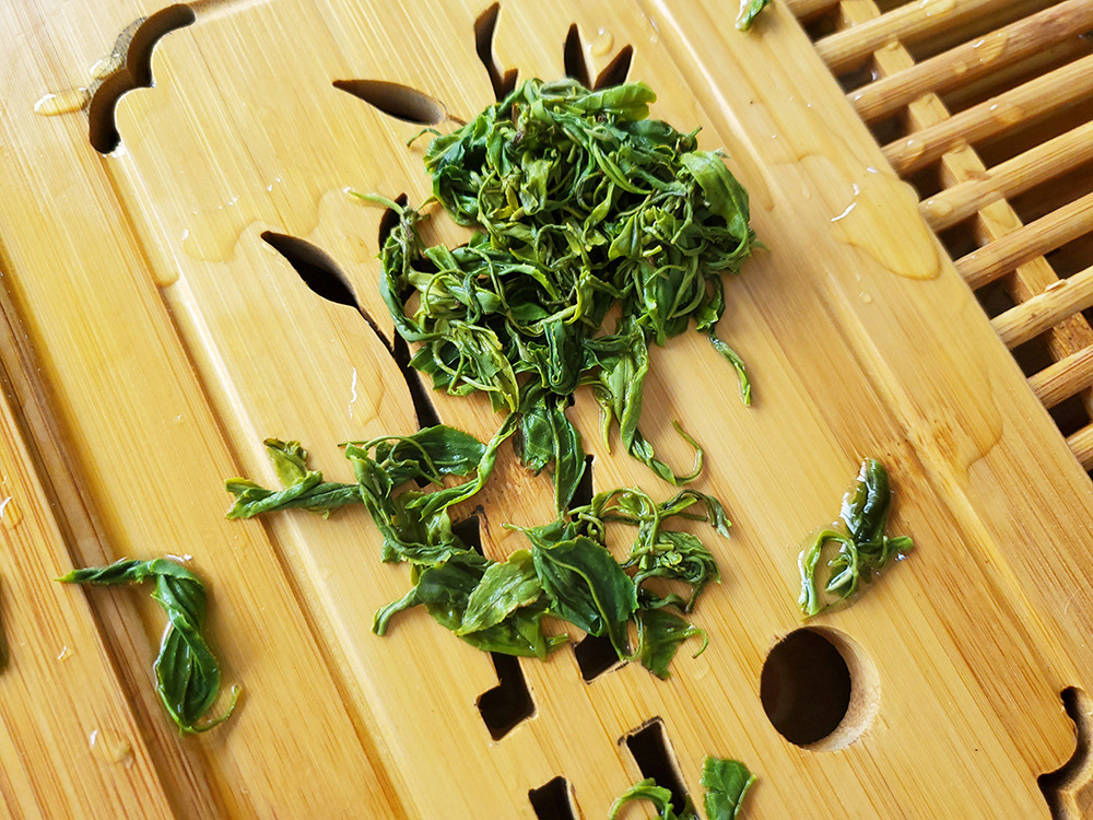 碧螺春绿茶2021新上市高山绿茶炒青茶叶浓豆香花香耐泡型散装批发