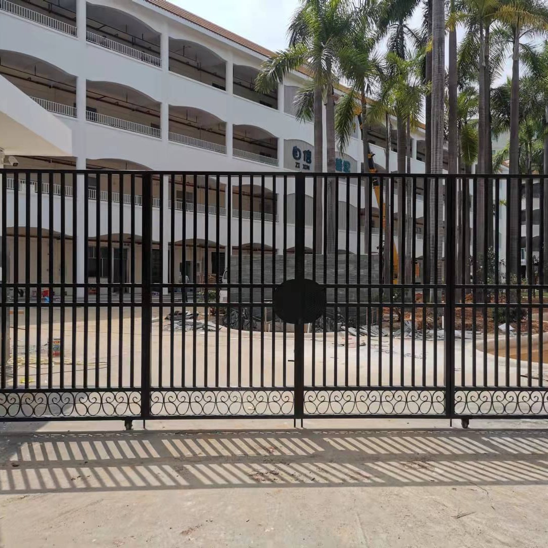 广州厂家制作折叠双开手动铁门小区入口手动四折镀锌方管铁艺大门