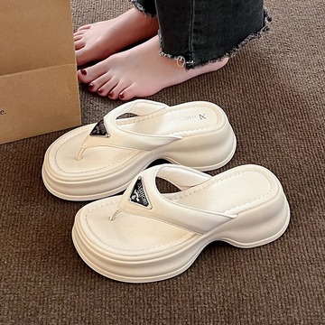 小众高级感拖鞋女春季外穿夹脚人字拖2024新款海边沙滩鞋厚底凉拖